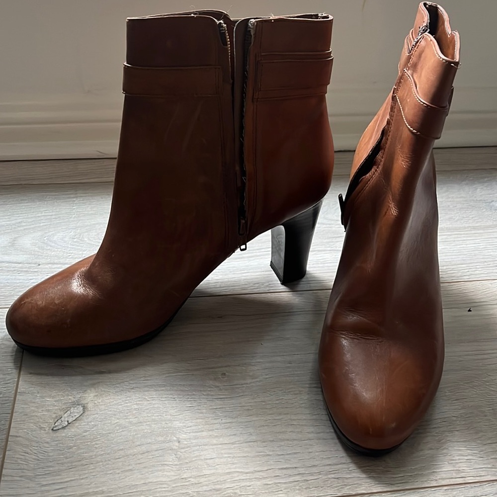 Unused condition Ralph Lauren Boots size 10